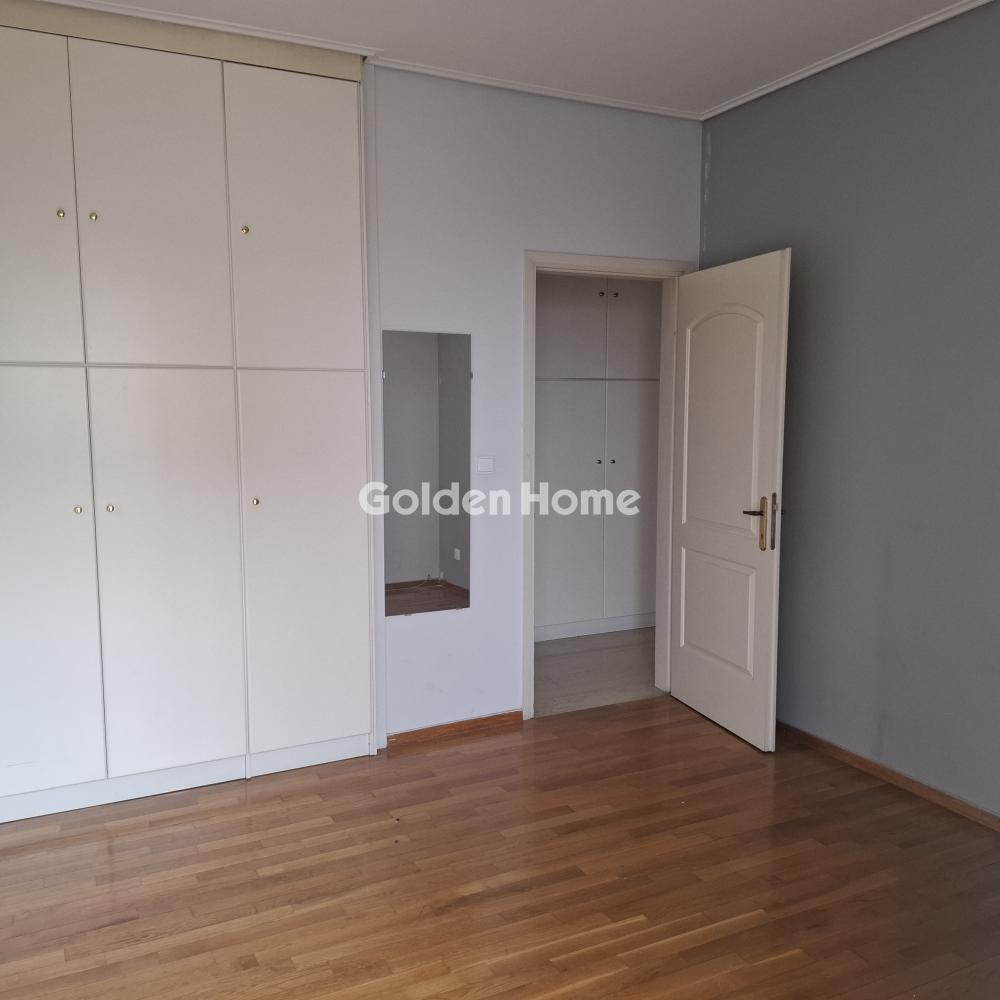 apartment in Alimos — Photo 17 of 23