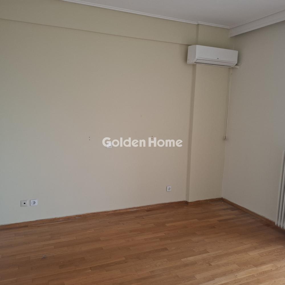 apartment in Alimos — Photo 20 of 23