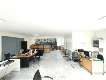 Office 105m<sup>2</sup> for rent photo 3