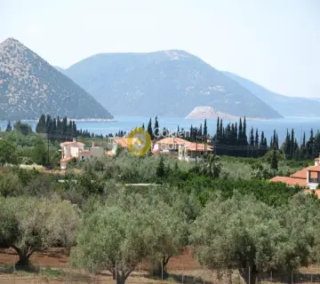 Independent Maisonette 260m<sup>2</sup> for sale photo 1