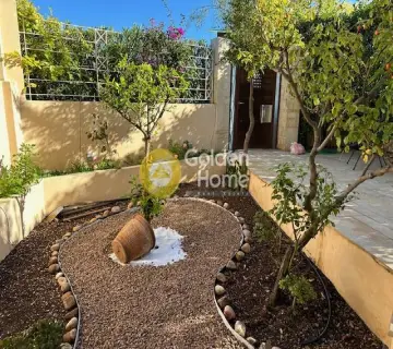 House 300m<sup>2</sup> for sale photo 18