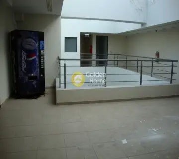 Office 380m<sup>2</sup> for rent photo 2