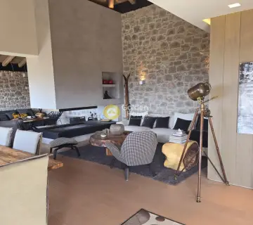 Μονοκατοικία 360τ.μ. προς πώληση φωτογραφία 4504343