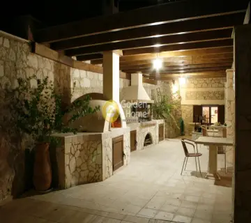 Independent Maisonette 288m<sup>2</sup> for sale photo 9