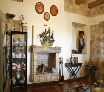 Independent Maisonette 288m<sup>2</sup> for sale photo 19