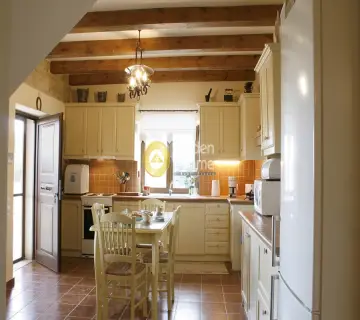 Independent Maisonette 288m<sup>2</sup> for sale photo 4