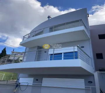 Maisonette Attached 210m<sup>2</sup> for sale photo 1