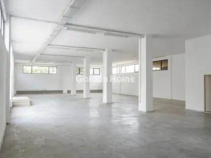 Warehouse 410m<sup>2</sup> for rent photo 1