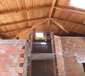 独立复式小屋 240m<sup>2</sup> for sale photo 3