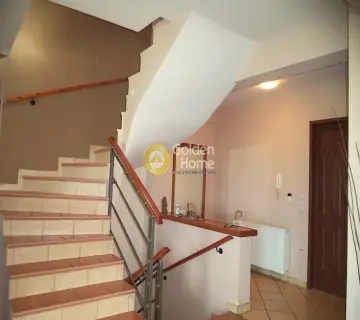 Independent Maisonette 286m<sup>2</sup> for sale photo 5