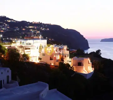 Hotel 900m<sup>2</sup> for sale photo 1