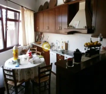 Independent Maisonette 200m<sup>2</sup> for sale photo 14