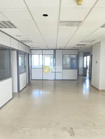 Office 230m<sup>2</sup> for rent photo 4