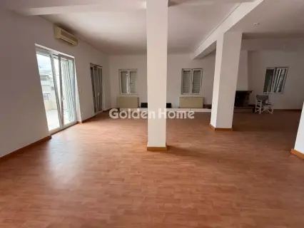 Floor Apartment 240m<sup>2</sup> for rent photo 3