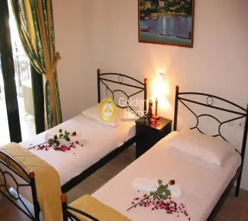 Hotel 400m<sup>2</sup> for sale photo 6