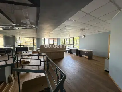 Office 632m<sup>2</sup> for rent photo 17