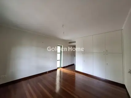 Independent Maisonette 370m<sup>2</sup> for rent photo 33