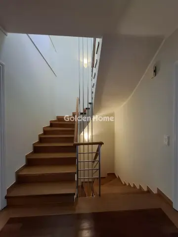 Independent Maisonette 370m<sup>2</sup> for rent photo 45