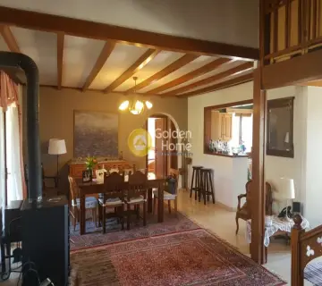 House 213m<sup>2</sup> for sale photo 2