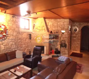 独立复式小屋 420m<sup>2</sup> for sale photo 3