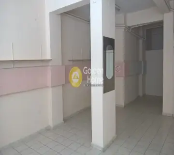 店铺 86m<sup>2</sup> for rent photo 1