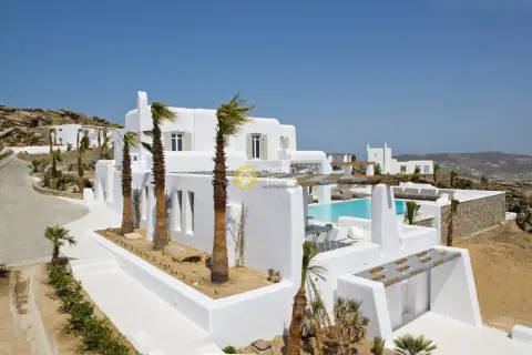 Villa 360m<sup>2</sup> for rent photo 4