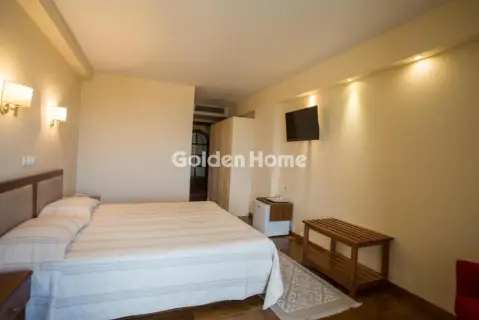 Hotel 1780m<sup>2</sup> for sale photo 5142243