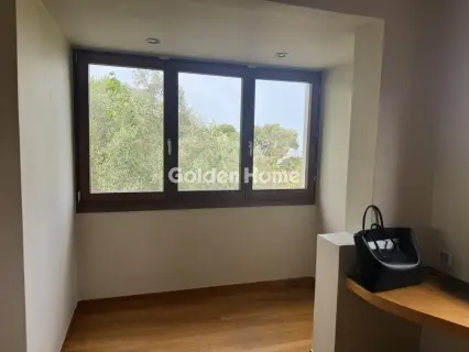 Independent Maisonette 225m<sup>2</sup> for rent photo 18