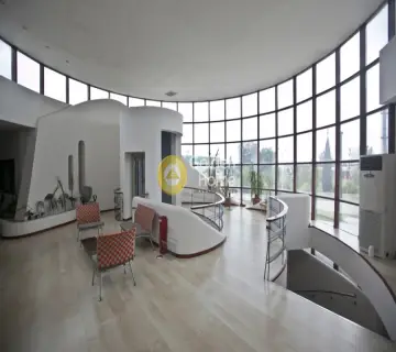 Independent Building 12014m<sup>2</sup> for rent photo 4