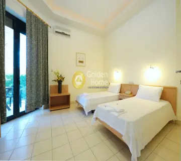Hotel 2400m<sup>2</sup> for sale photo 3