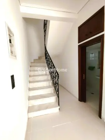 House 285m<sup>2</sup> for rent photo 9