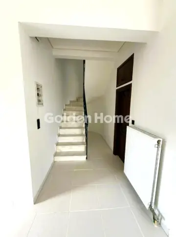 House 285m<sup>2</sup> for rent photo 10