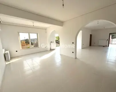 House 285m<sup>2</sup> for rent photo 1