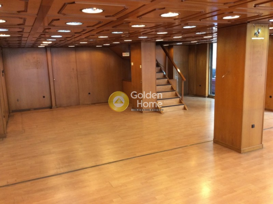 Store 300m<sup>2</sup> for rent display photo