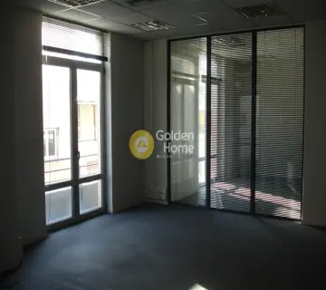 Office 145m<sup>2</sup> for rent photo 3