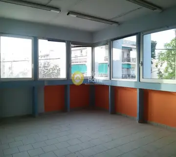 Office 130m<sup>2</sup> for rent photo 1