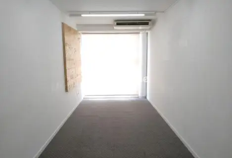 Office 140m<sup>2</sup> for rent photo 3