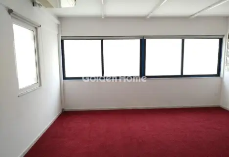 Office 140m<sup>2</sup> for rent photo 1