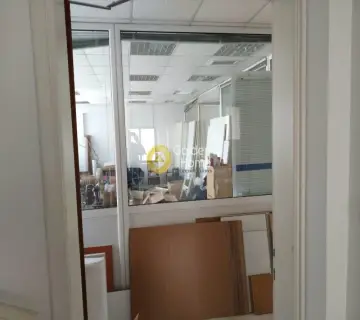 Office 160m<sup>2</sup> for rent photo 3