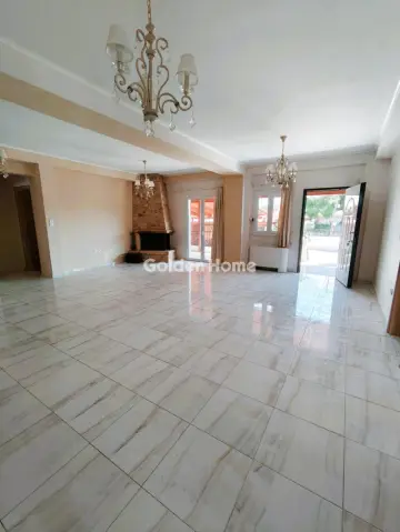 Floor Apartment 127m<sup>2</sup> for rent photo 1