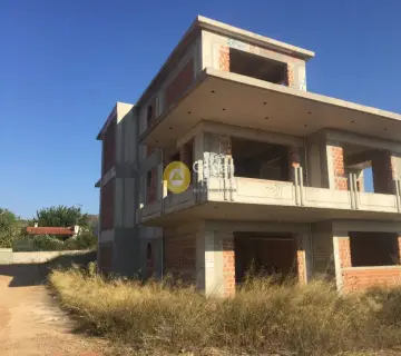 Residential 1200m<sup>2</sup> for sale photo 1