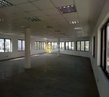 Independent Building 400m<sup>2</sup> for rent photo 1374765