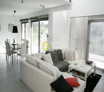 Maisonette Attached 250m<sup>2</sup> for sale photo 5