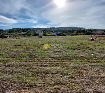 Οικιστικό 3680τ.μ. προς πώληση φωτογραφία 2