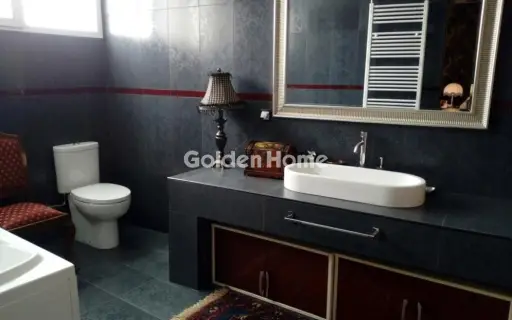 Maisonette Attached 262m<sup>2</sup> for sale photo 8