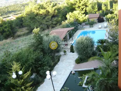 House 305m<sup>2</sup> for sale photo 13
