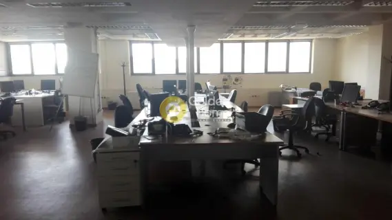 Office 650m<sup>2</sup> for rent photo 1