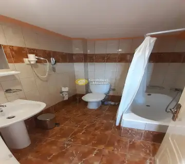 Hotel 350m<sup>2</sup> for rent photo 33