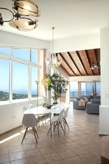 Floor Maisonette 180m<sup>2</sup> for rent photo 6