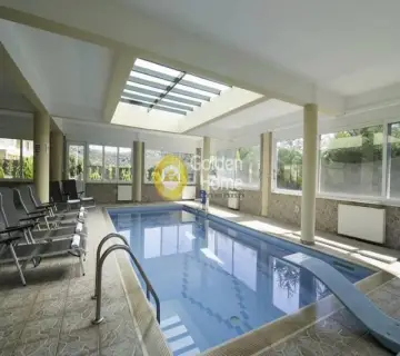 Hotel 1300m<sup>2</sup> for sale photo 1